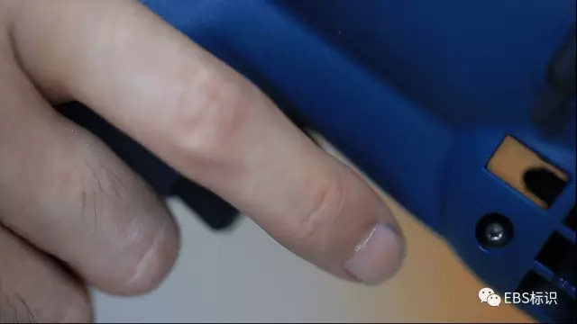 如何維護保養EBS250手持式噴碼機?