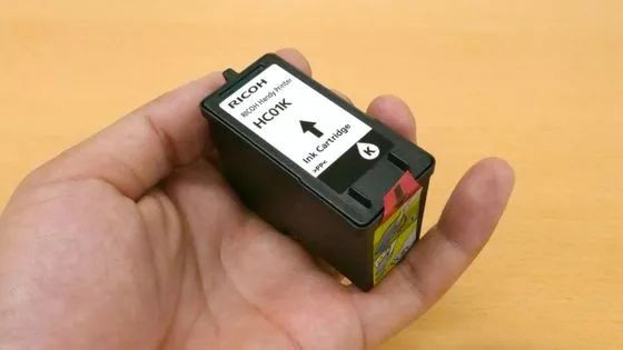 全球最小巧手持式噴碼機(jī)，RICOH開箱