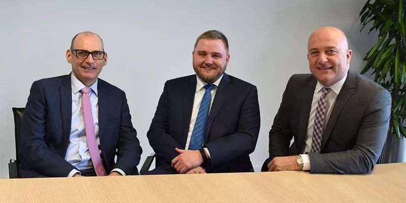 Craig Stobie，全球行業總監 Bart Vansteenkiste，全球生命科學部門經理 Volker Watzke，歐盟醫療器械部門經理